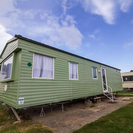 Great 8 Berth Caravan For Hire In Skegness Ref 33069F Exterior foto